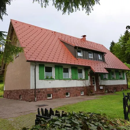 アパート Modern In Tabarz/thuringer Wald With Garden