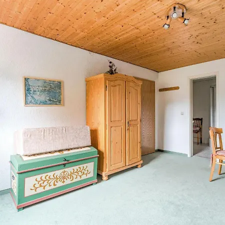 アパート Modern In Tabarz/thuringer Wald With Garden