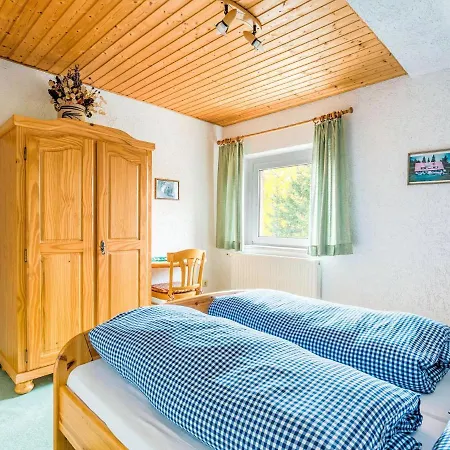 Modern In Tabarz/thuringer Wald With Garden ブロターオーデ